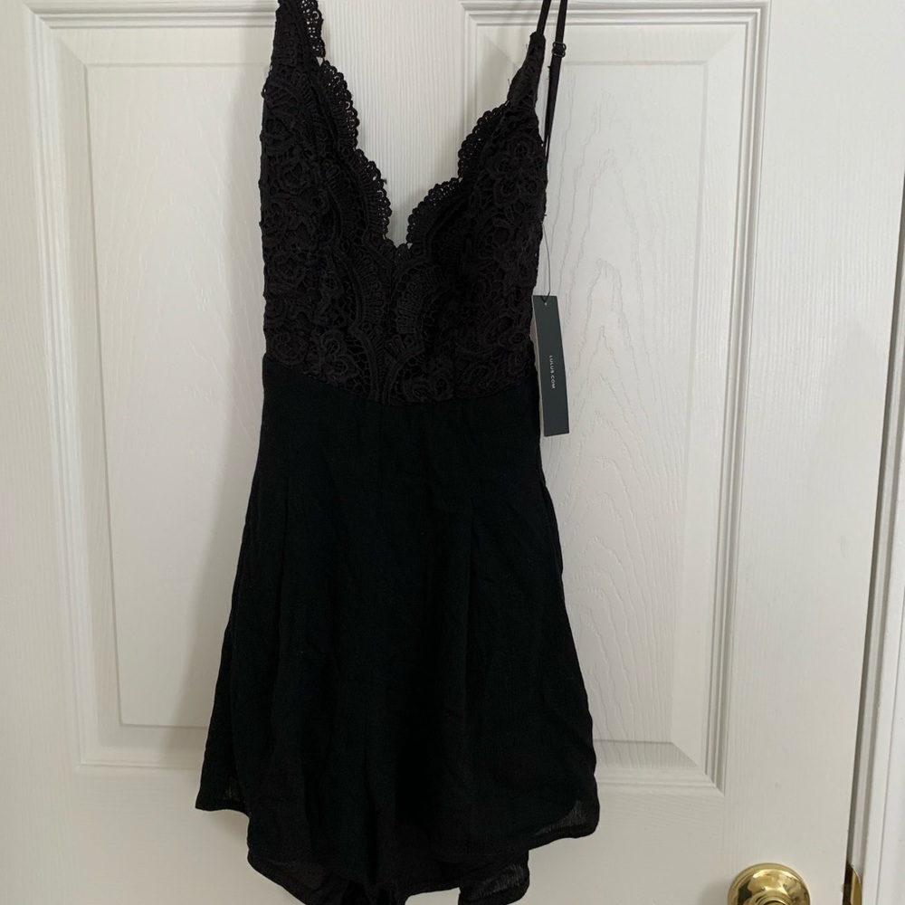 Star spangled back backless lace romper new!